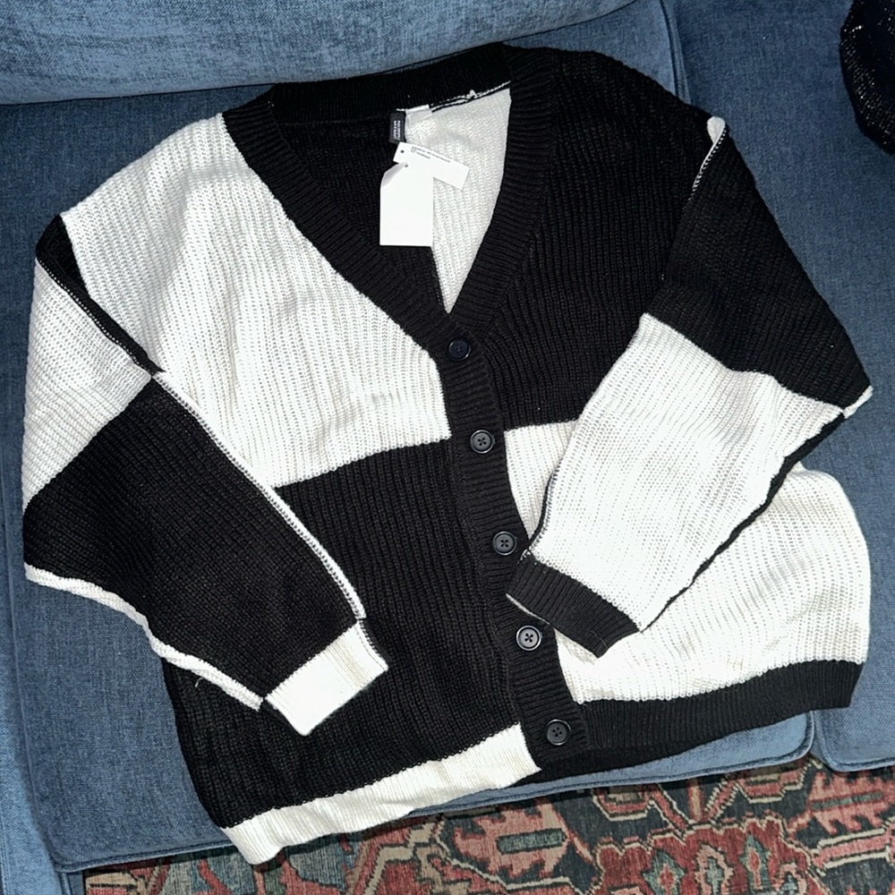 H&M black and white checkered cardigan